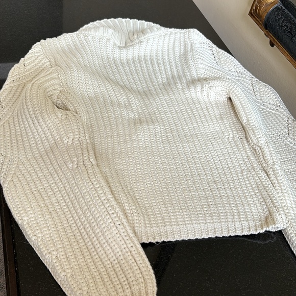 Express cable knot low cut cropped sweater! - Picture 7 of 8